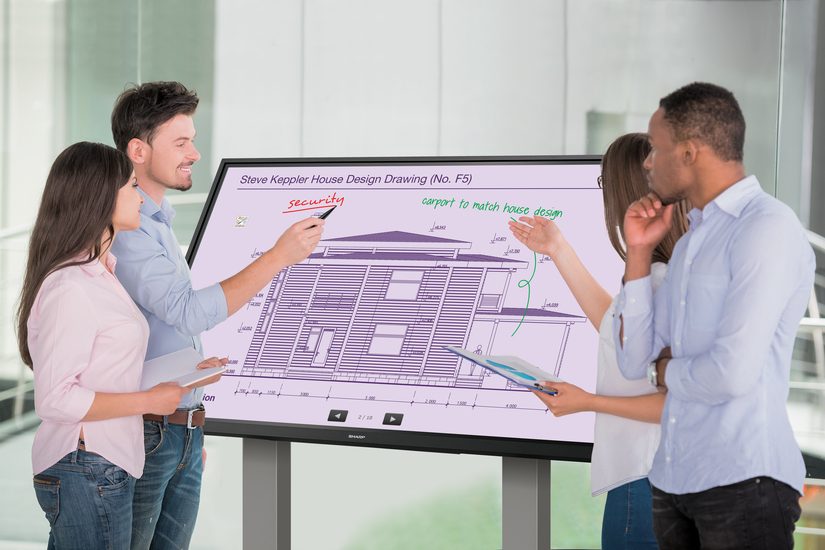 I monitor interattivi Big Pad sono utili per condividere testi, grafica, foto, video e scritte in modo rapido e semplice. Contattaci per maggiori dettagli.